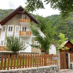 Couette-café Bujtina Tinari 